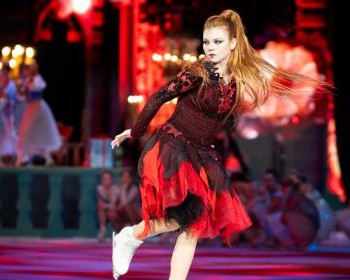 Сказочный ледовый карнавал: как знаменитость превращает классический балет в грандиозное ледовое шоу.